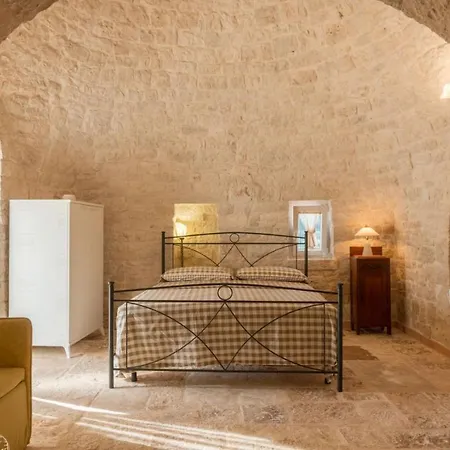Helloapulia Trulli Flora *