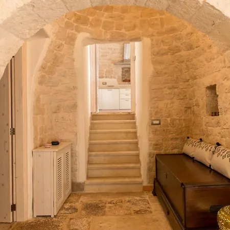 Helloapulia Trulli Flora