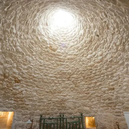 Helloapulia Trulli Flora *