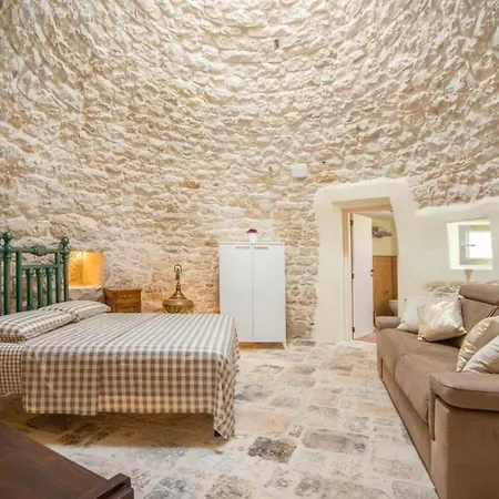 Helloapulia Trulli Flora فيلة